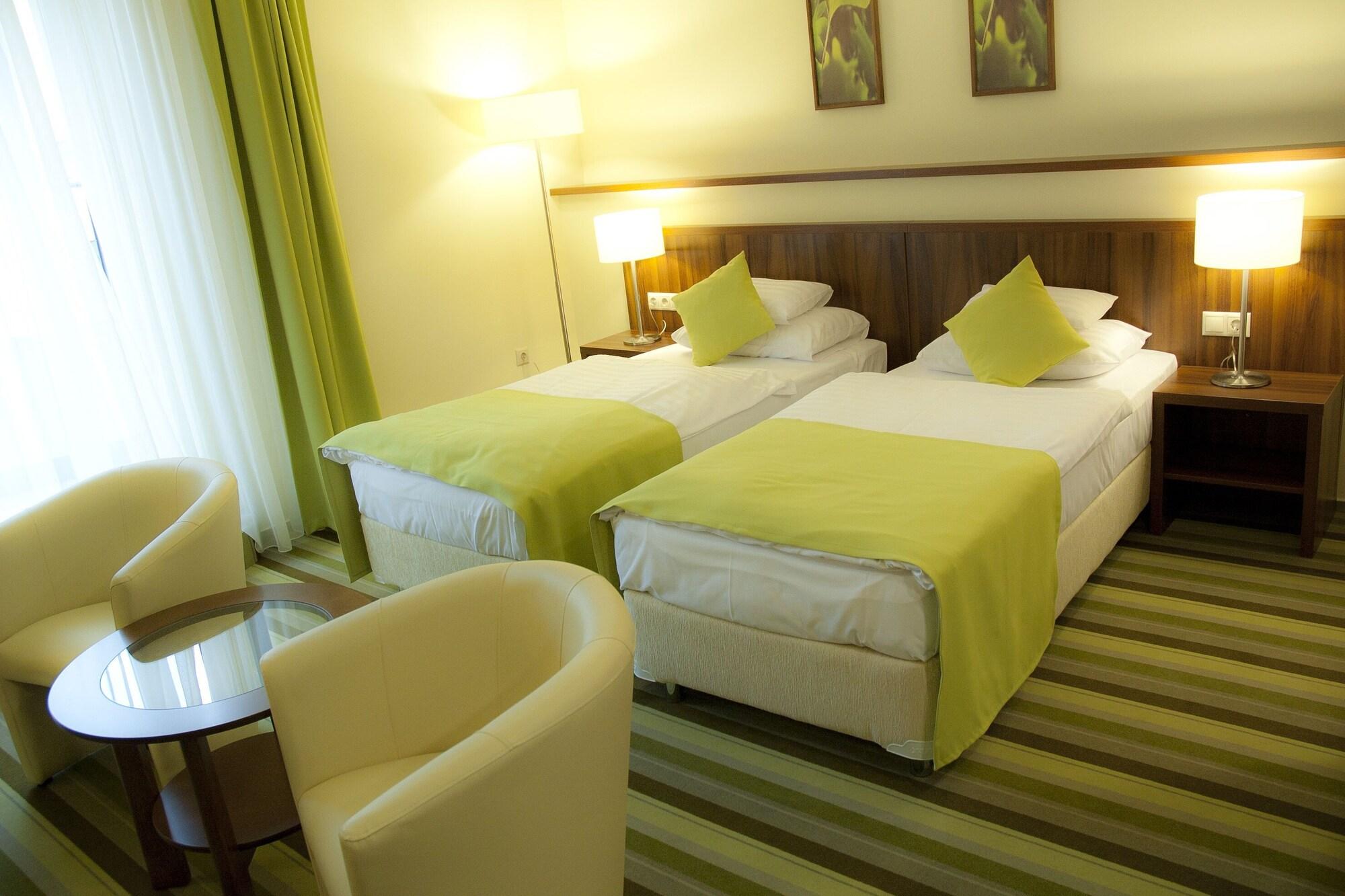 Hotel Ginkgo Hódmezővásárhely Eksteriør billede