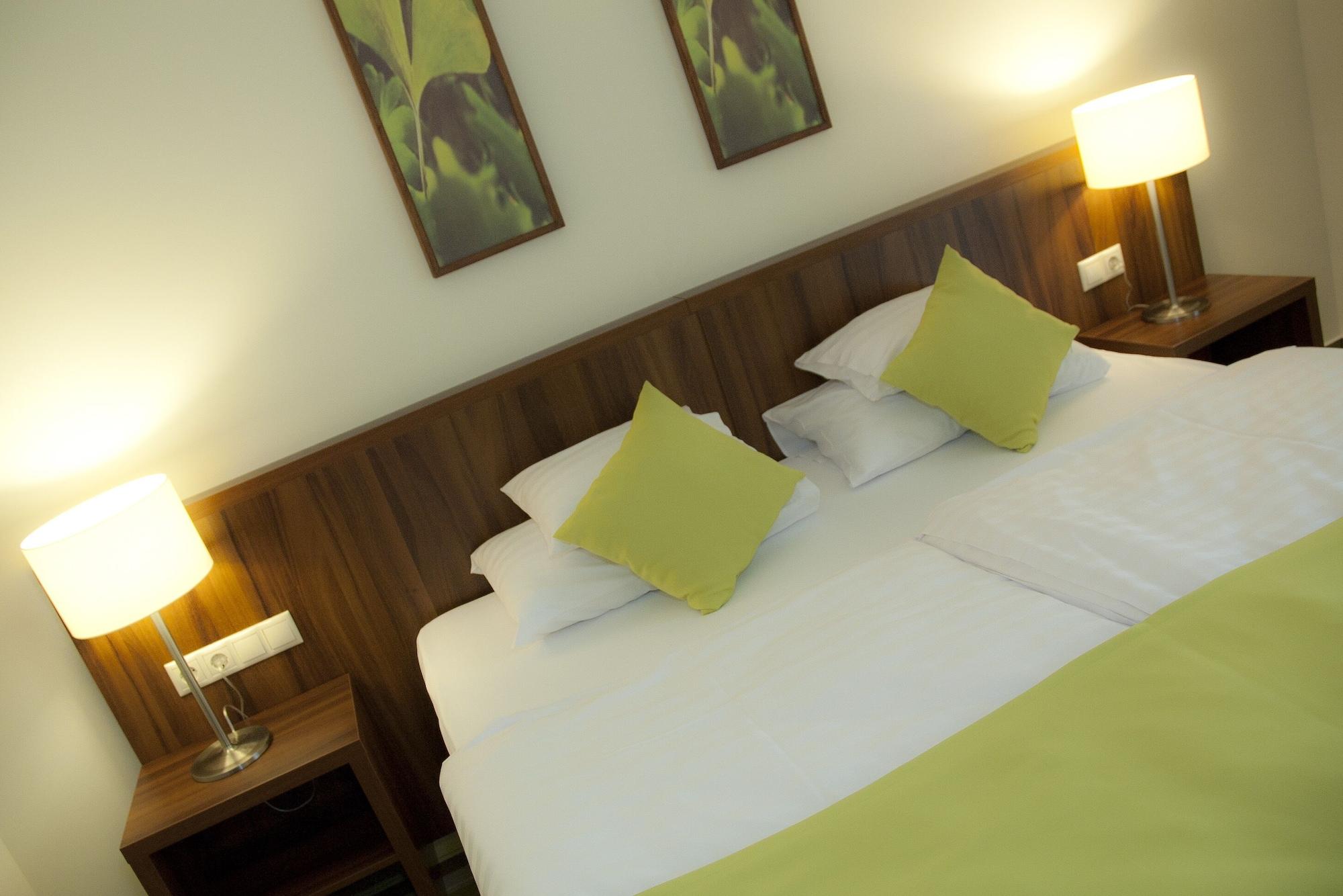 Hotel Ginkgo Hódmezővásárhely Eksteriør billede