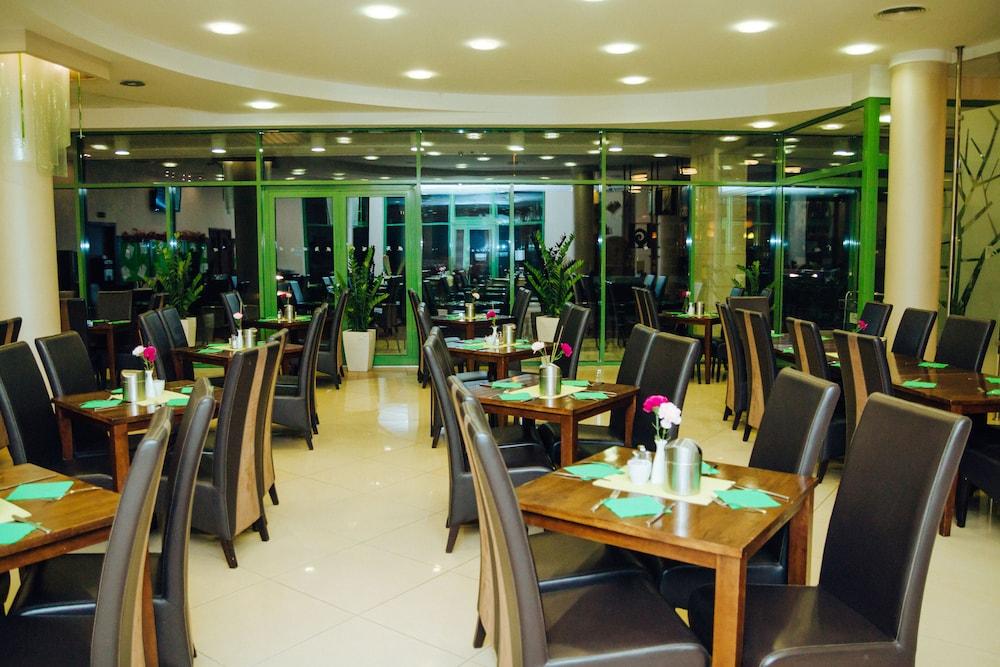 Hotel Ginkgo Hódmezővásárhely Eksteriør billede