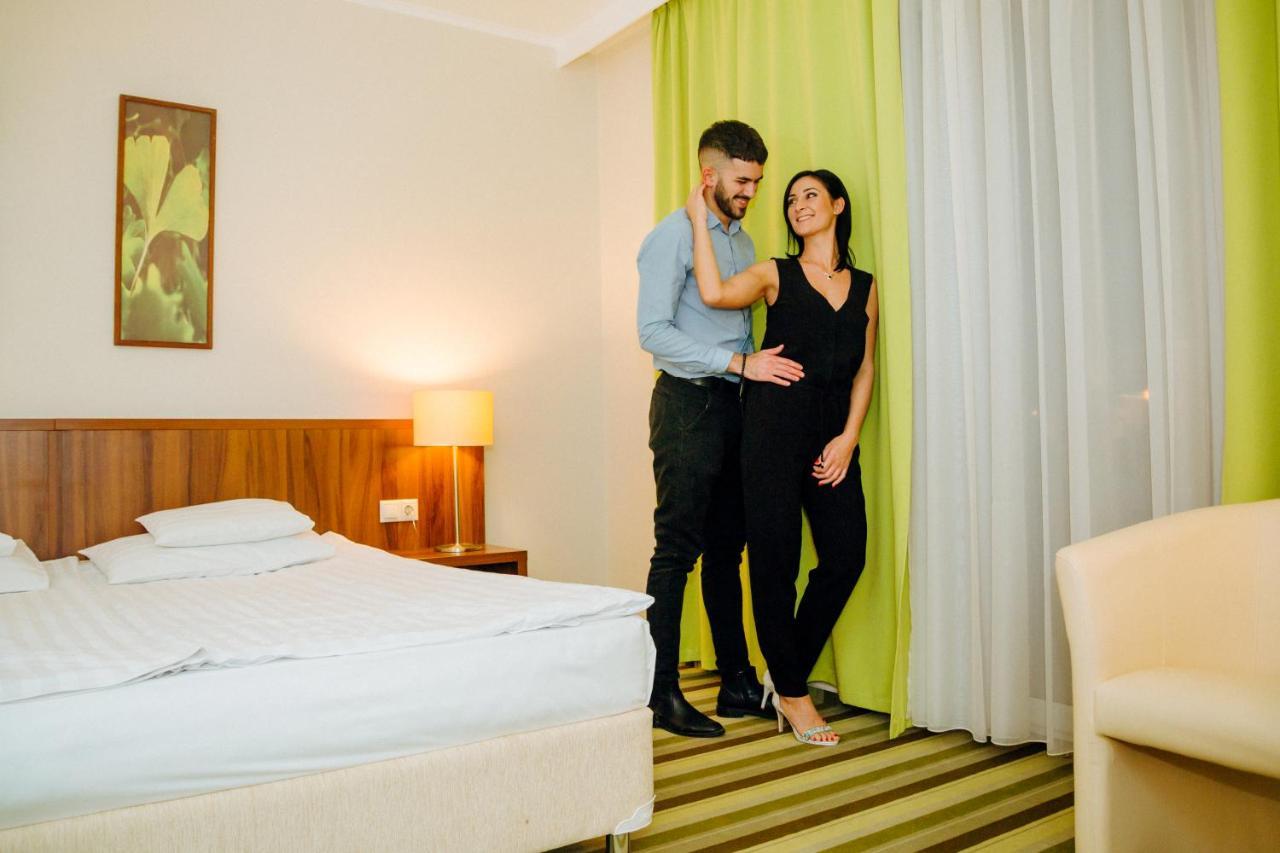 Hotel Ginkgo Hódmezővásárhely Eksteriør billede